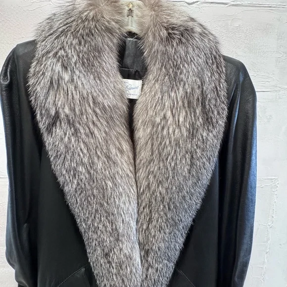 Vintage Peter Caruso leather and fox fur shawl collar! - Picture 3 of 8